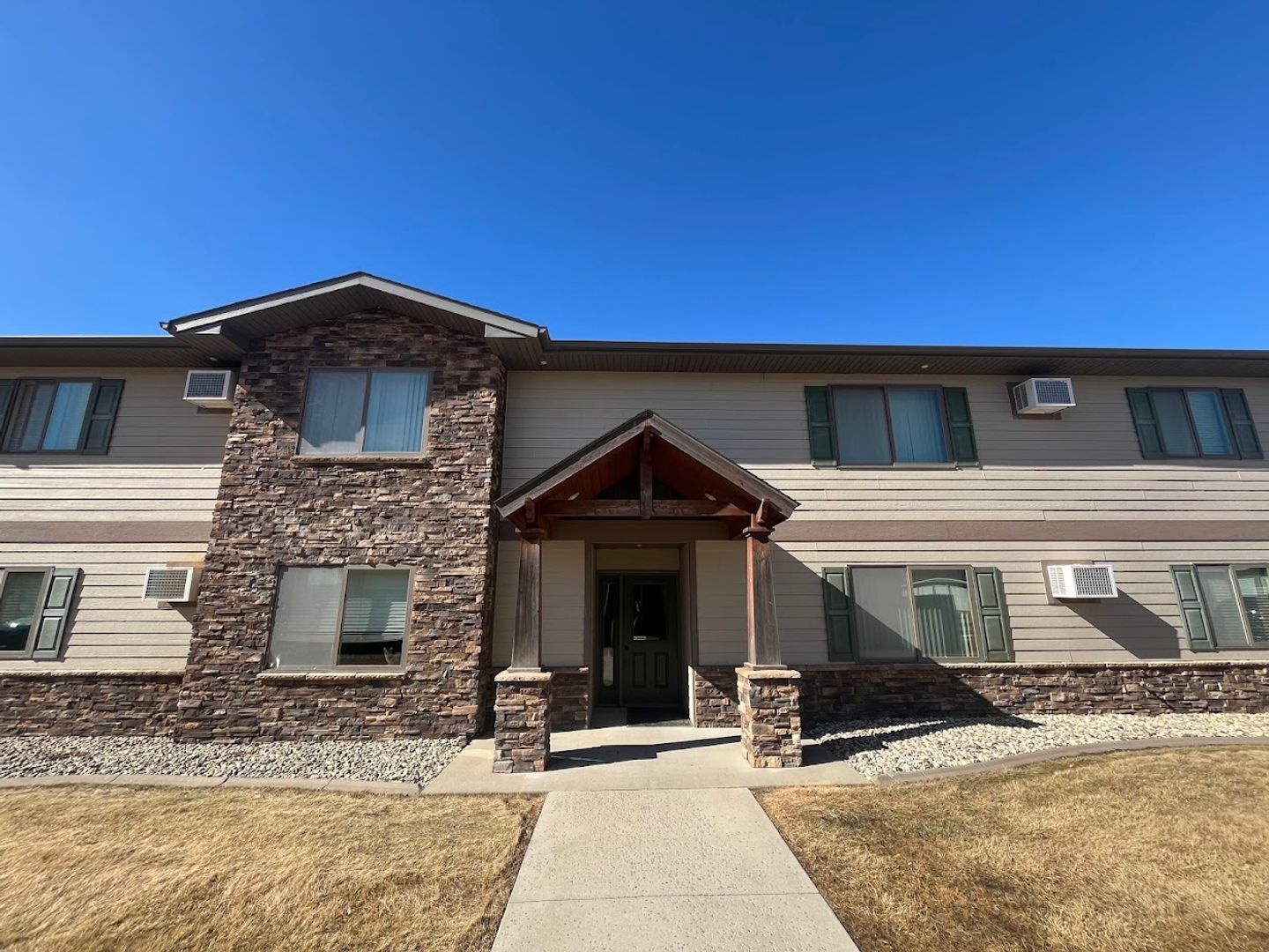 Watertown Apartment: 1425 1st Ave NE