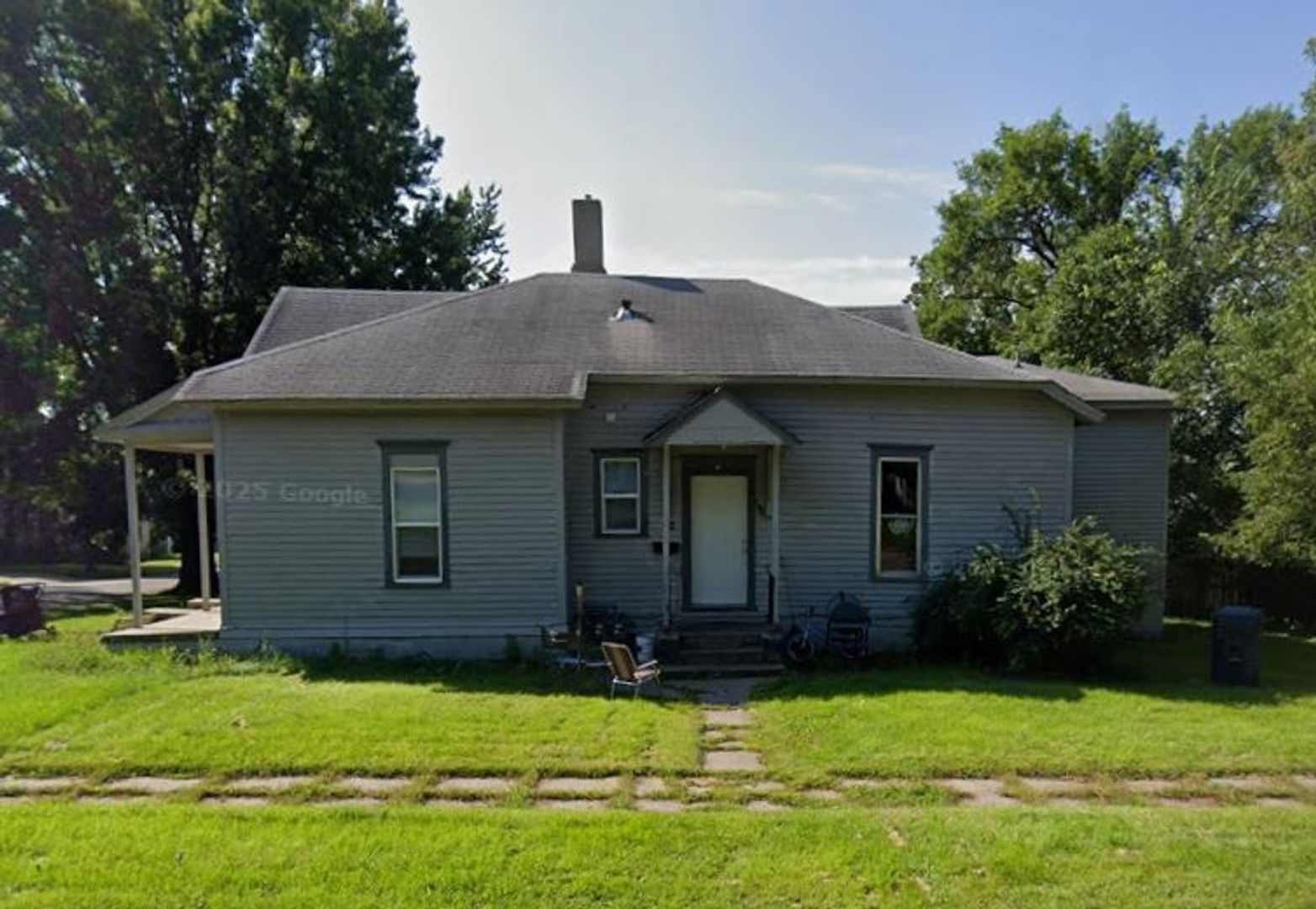 Watertown Apartment: 325 2nd St NW/204 4th Ave NW