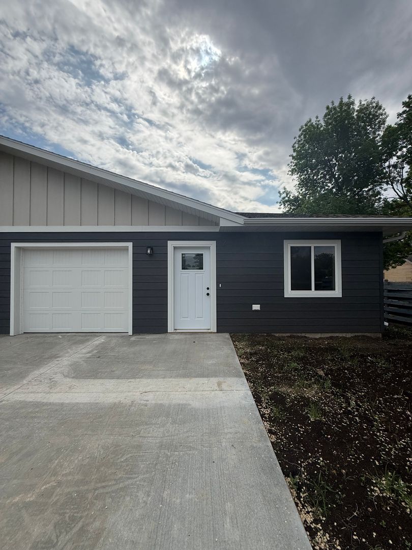 Watertown Apartment: 115/118 4th ST SW