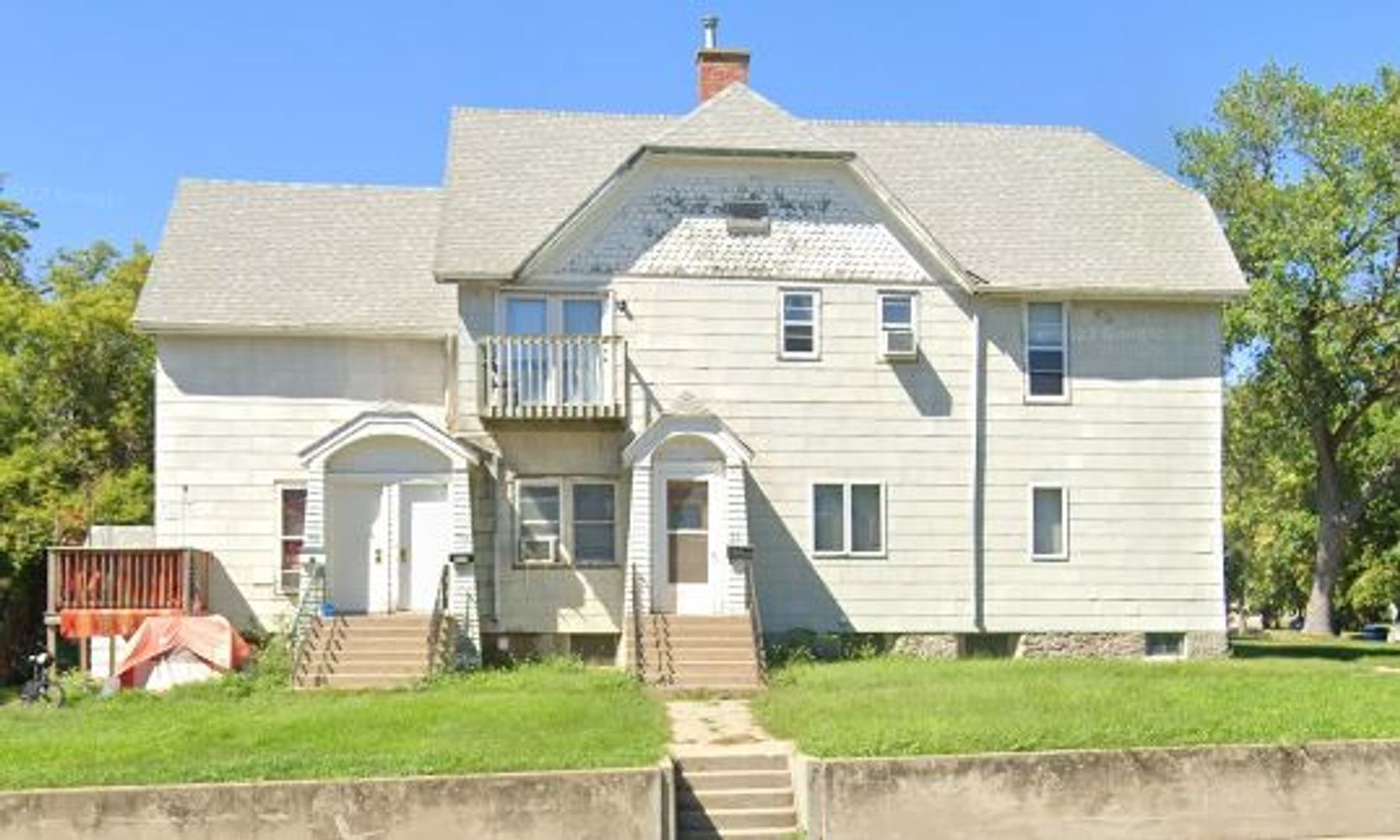 Watertown Apartment: 301 5th St SE