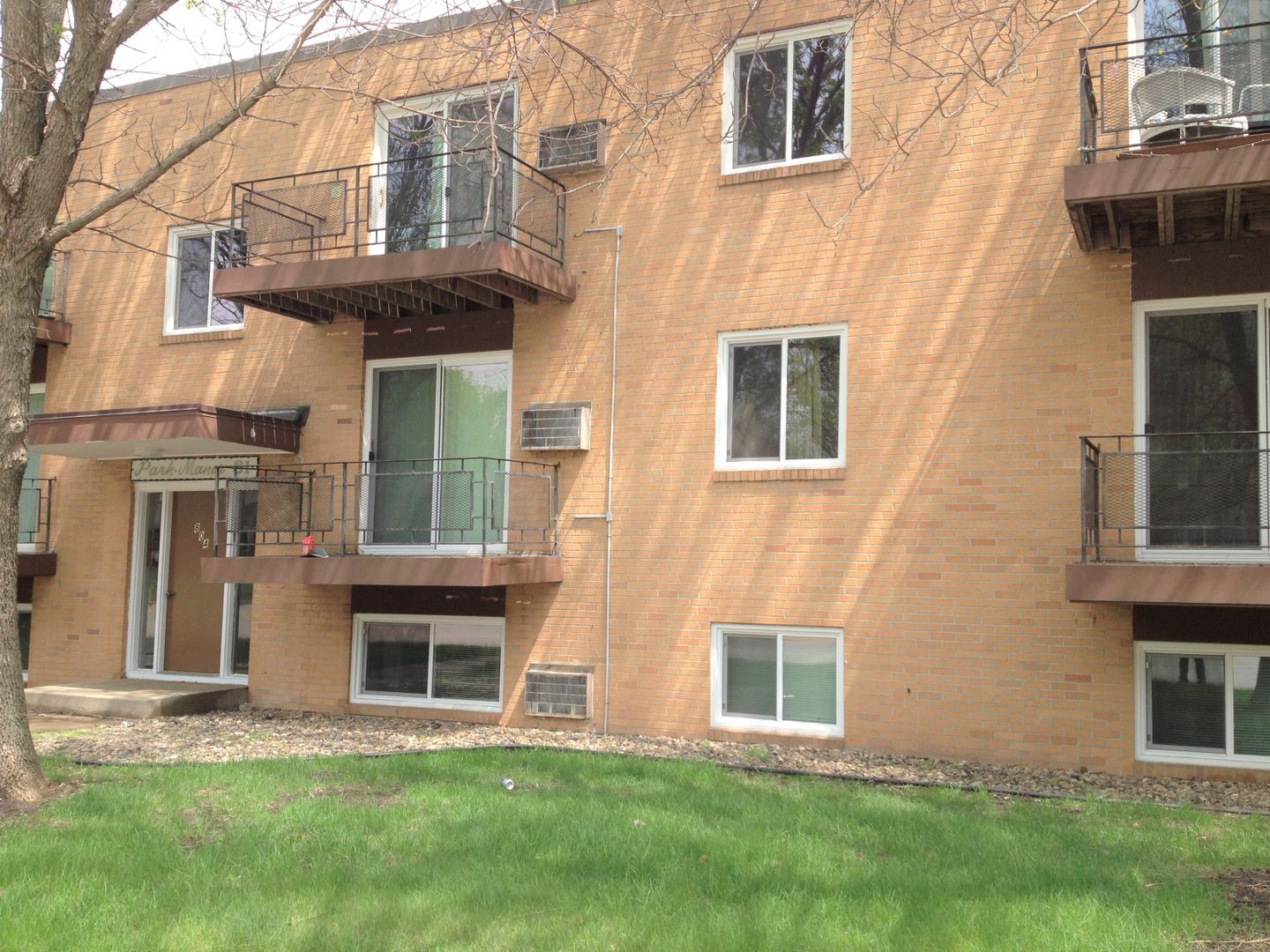 Watertown Apartment: 804 4th St NE