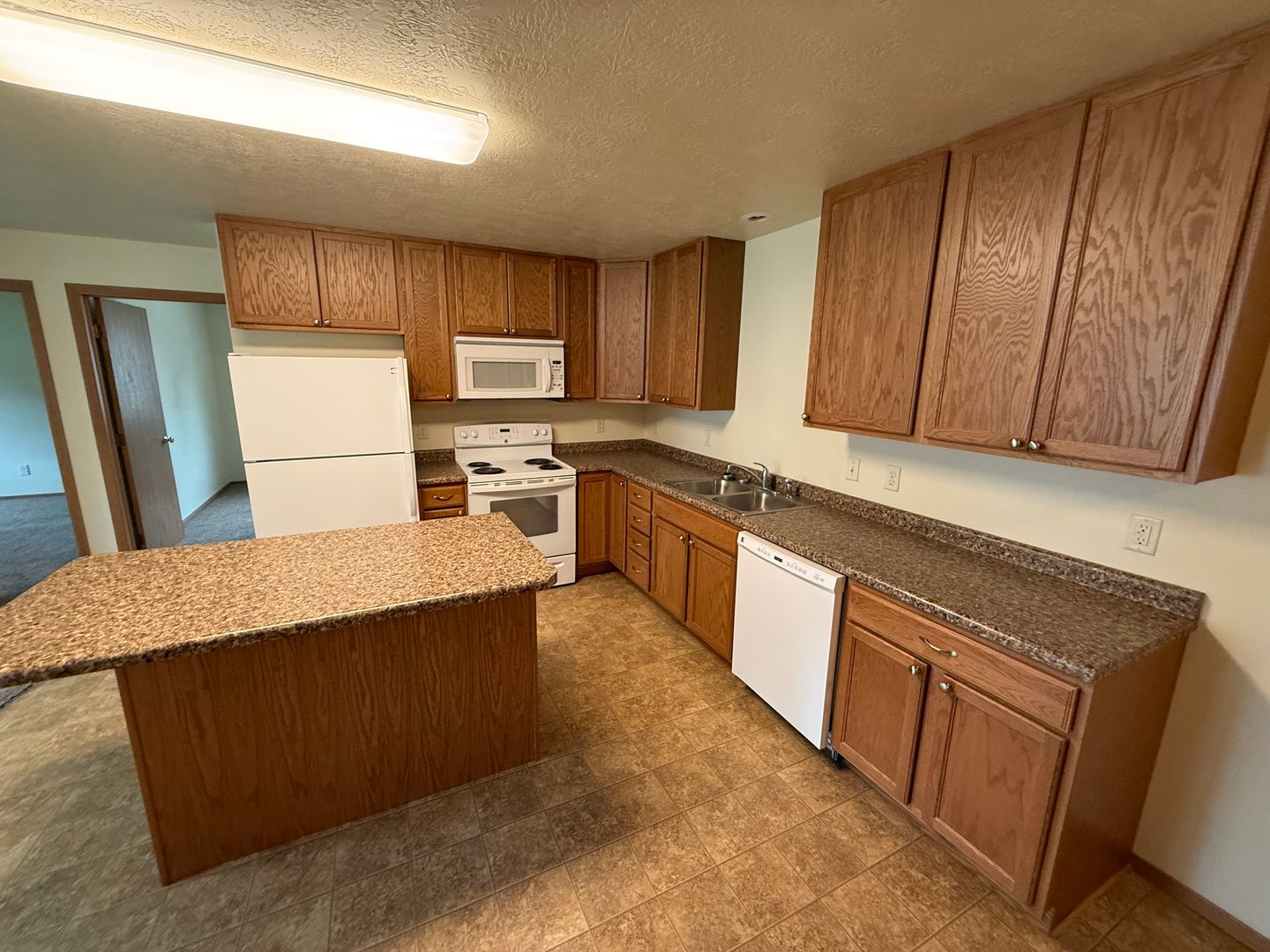 Watertown Apartment: 15 11th St NE