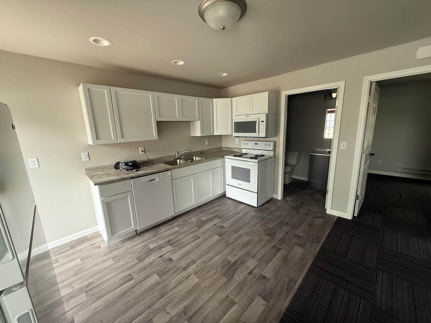 Watertown Apartment: 324 4th St NE
