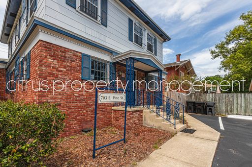 Office Building in the Heart of Thornton Park! – photo 1