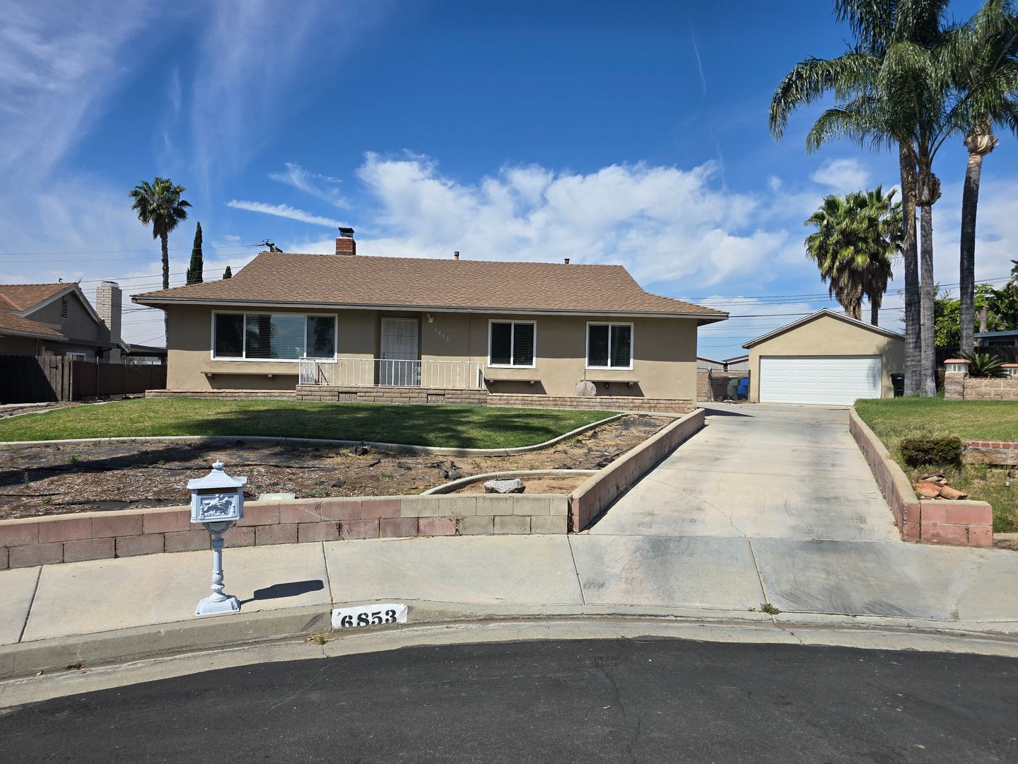 Riverside House: 6853 Morningside Ave