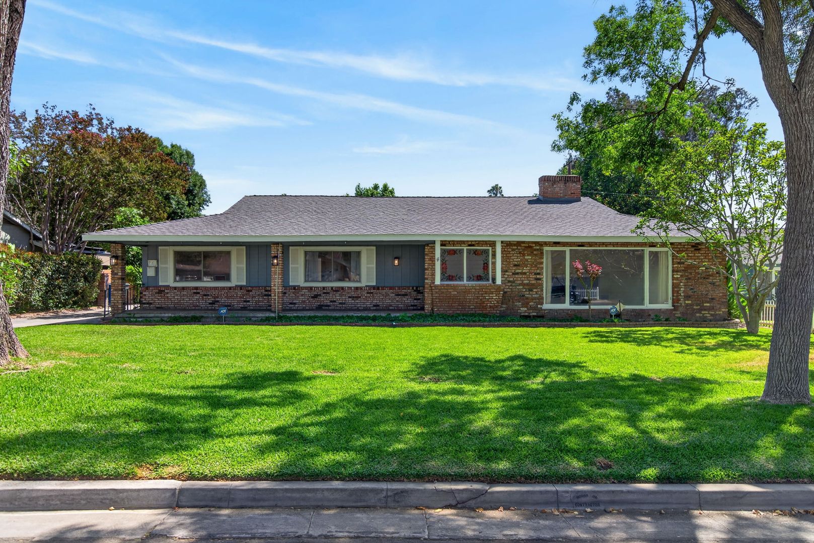 Riverside House: 4260 Maplewood Pl