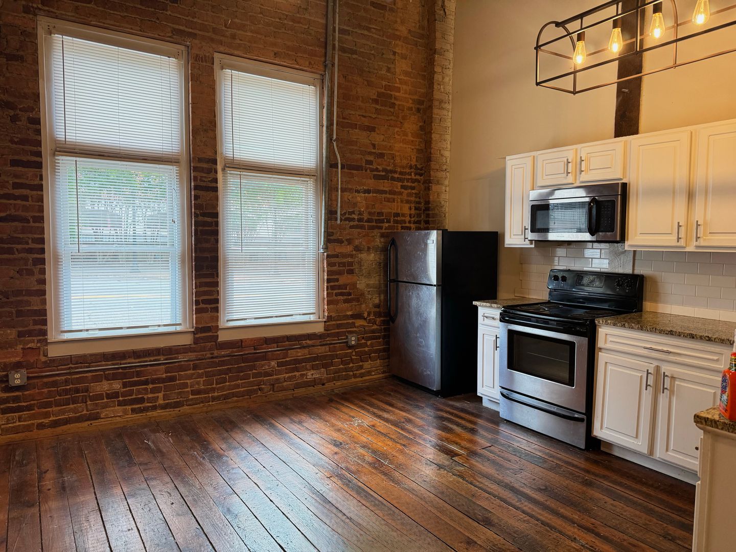 Athens Apartment: 580 E Broad St