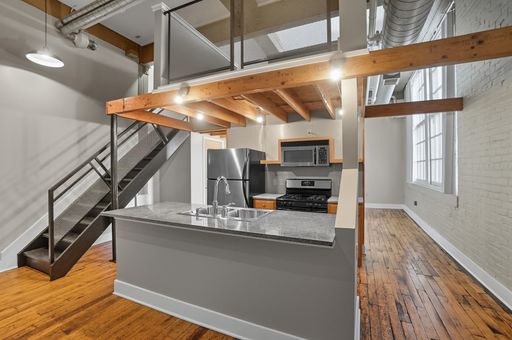 Spacious and Contemporary 1 Bedroom – photo 1