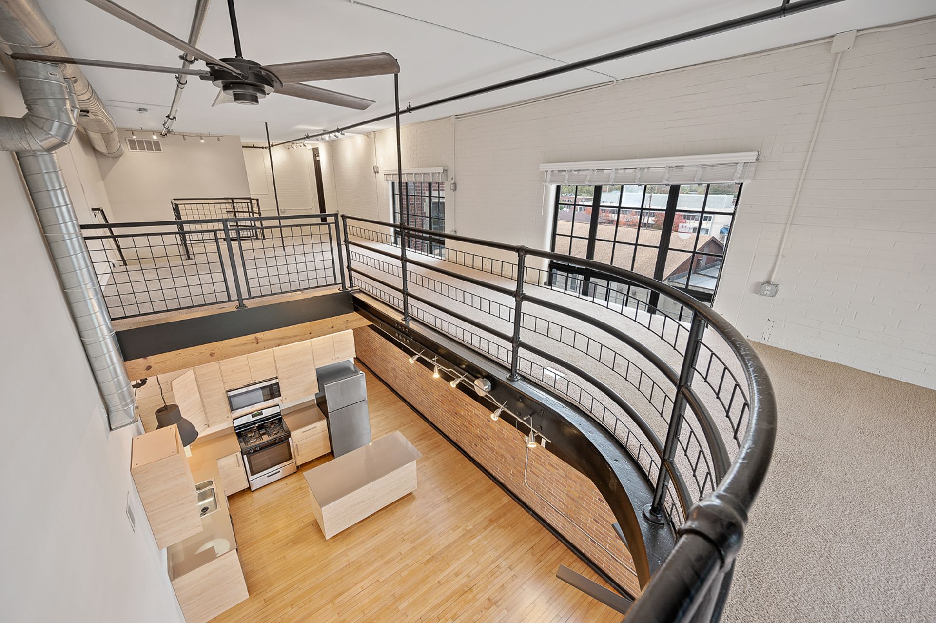 Cincinnati Apartment: 1228 E McMillan St