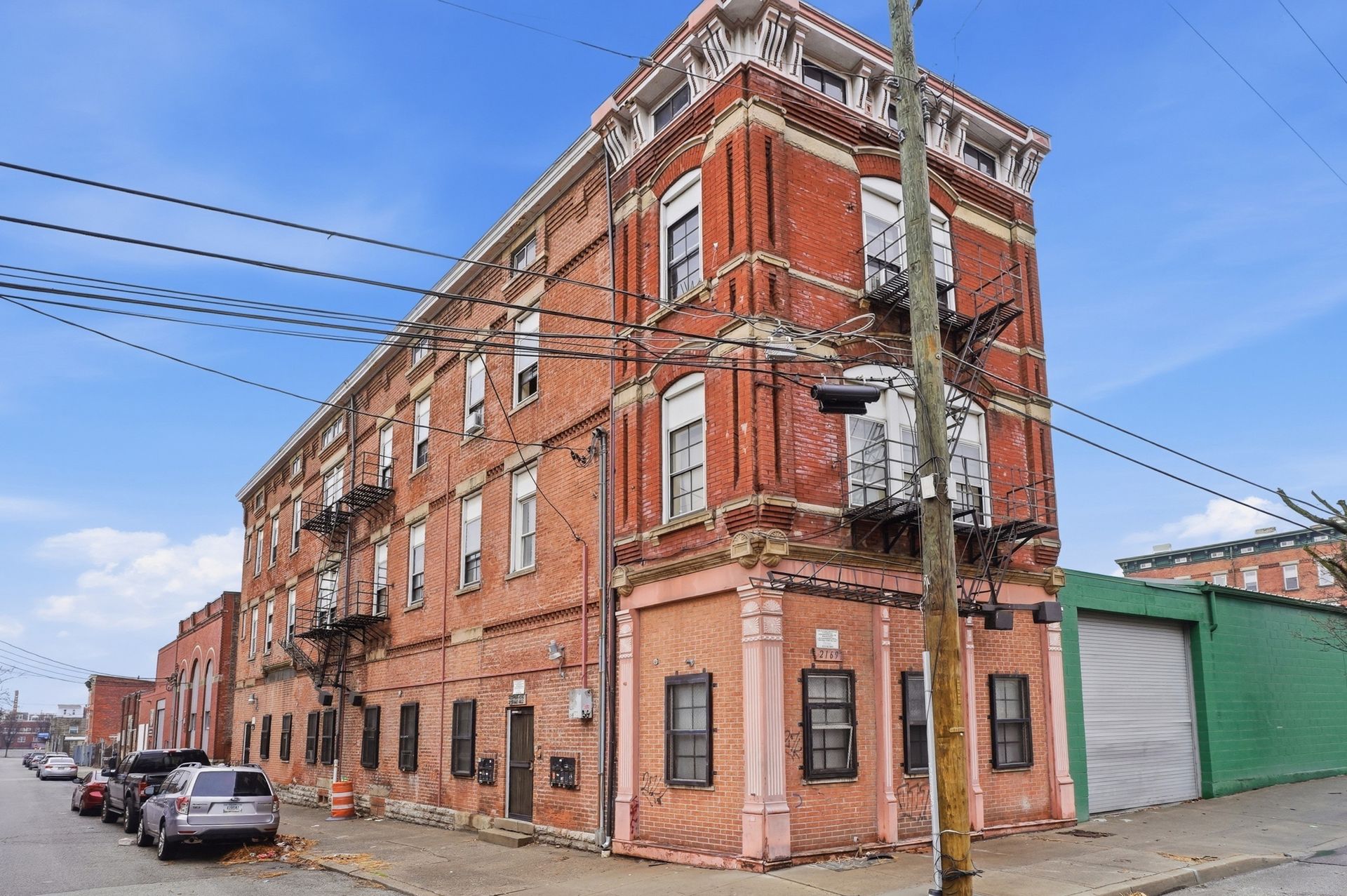 Cincinnati Apartment: 2169 Central Ave.