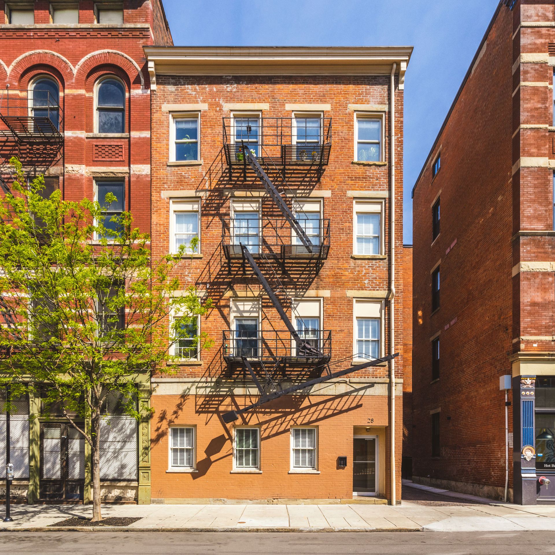 Cincinnati Apartment: 28 E 13th St