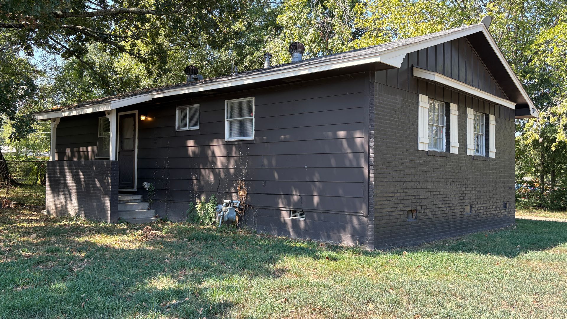 Little Rock House: 27 Meldia Drive