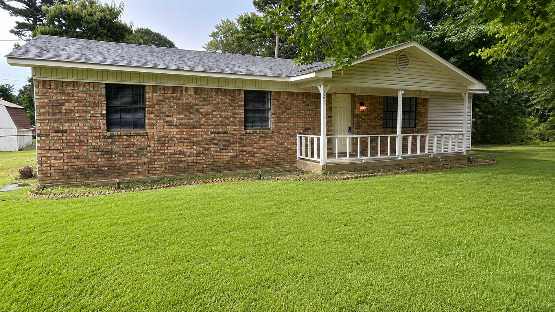 Benton House: 6684 Garvin Dr