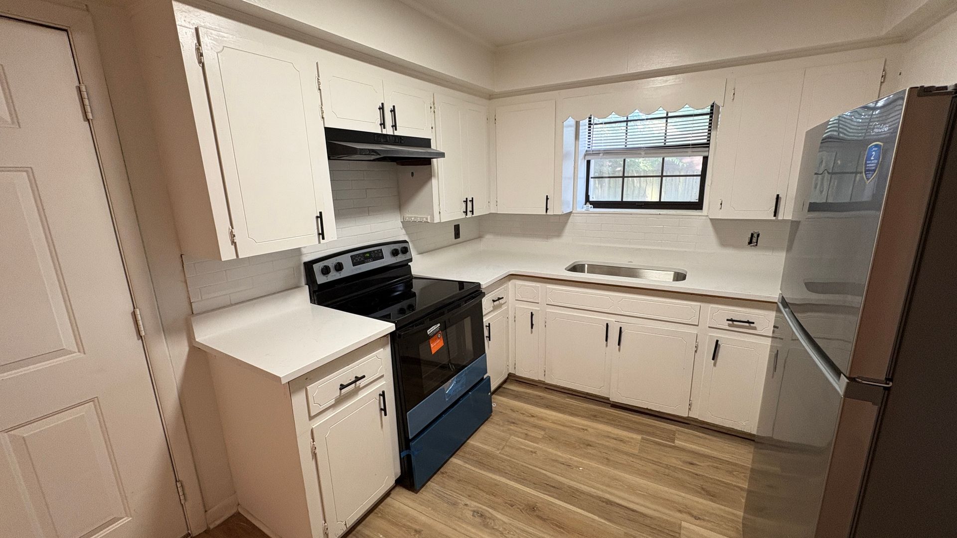 Benton Apartment: 500 W. Cross Street