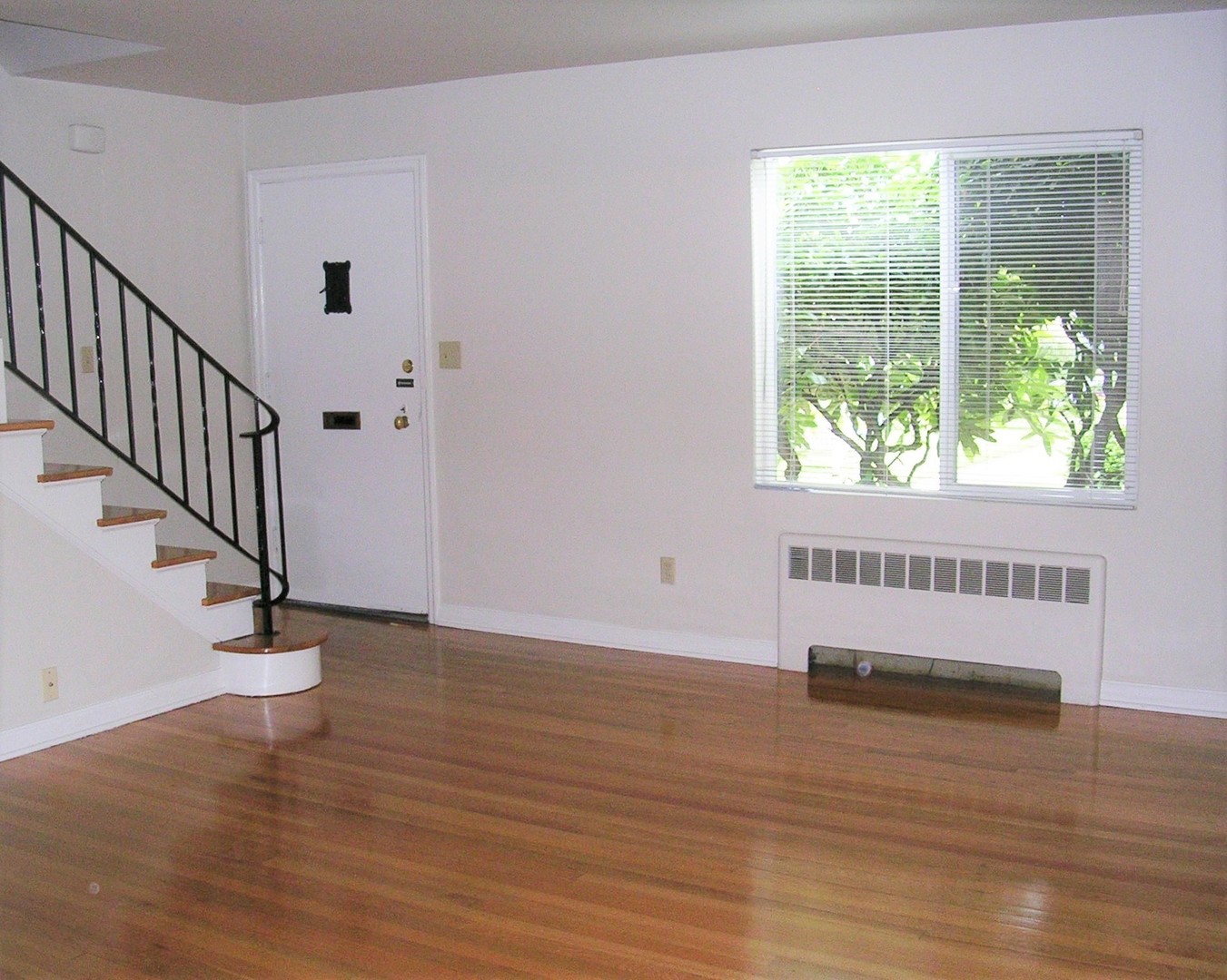 Portland Apartment: NE 60th/61st and Flanders