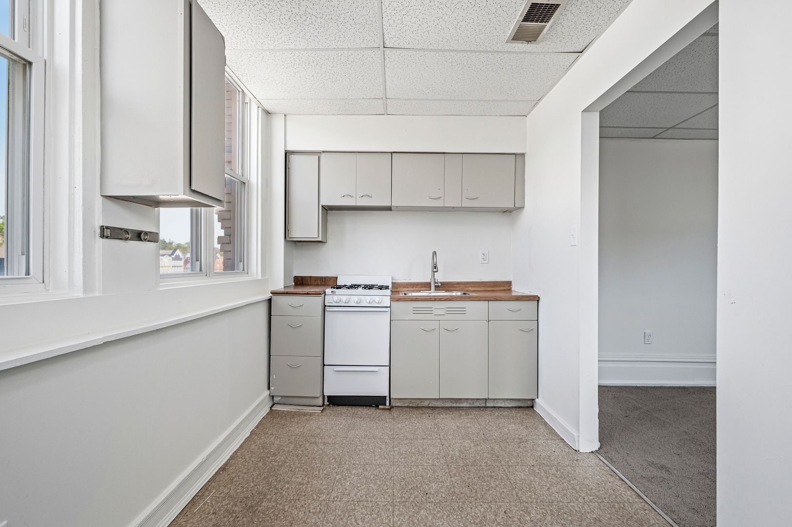 Canonsburg Apartment: 6 E Pike Street