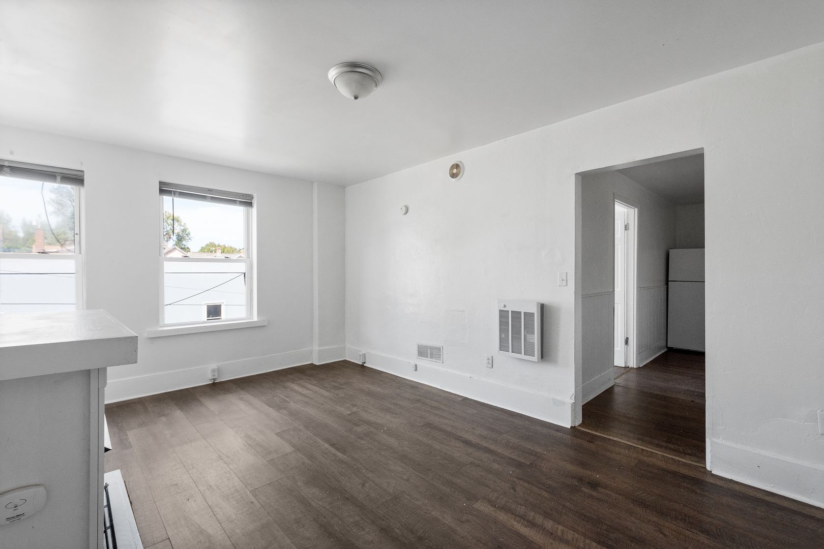 McDonald Apartment: 103 W Lincoln Avenue