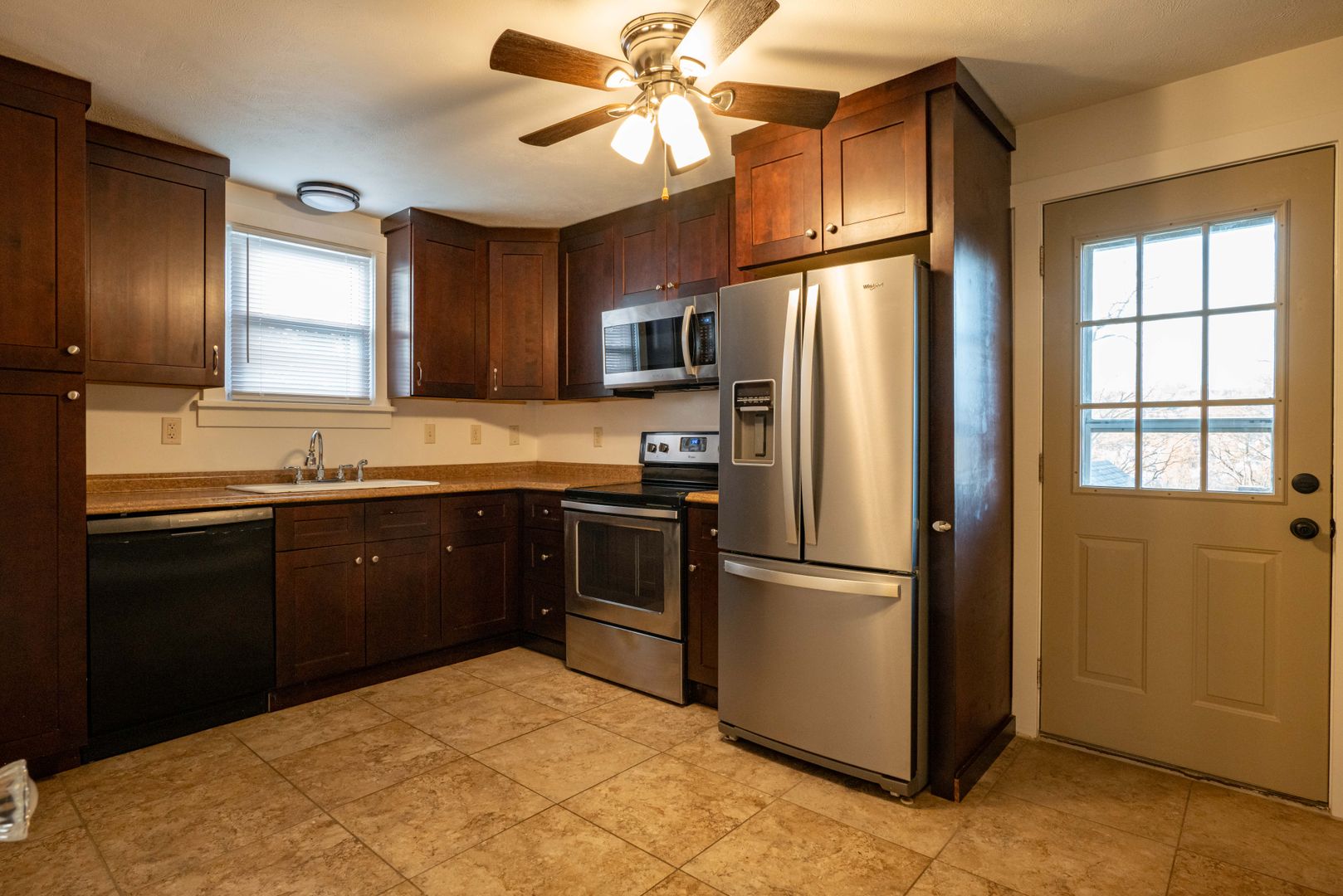 Carnegie House: 354 Gregg Street