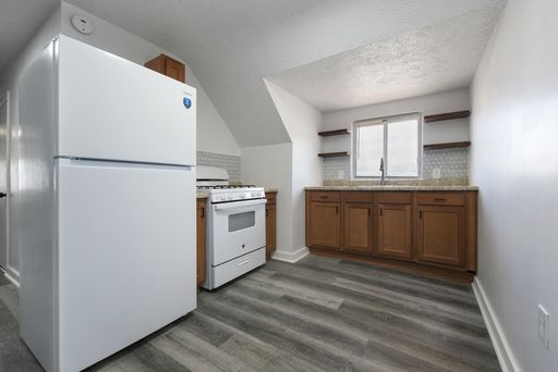Beautiful 1 bedroom home in McKees Rocks available now!