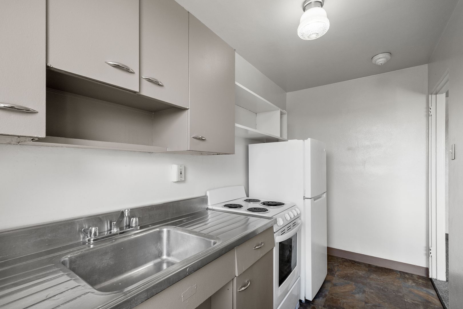 Pittsburgh Apartment: 2117 Brownsville Road