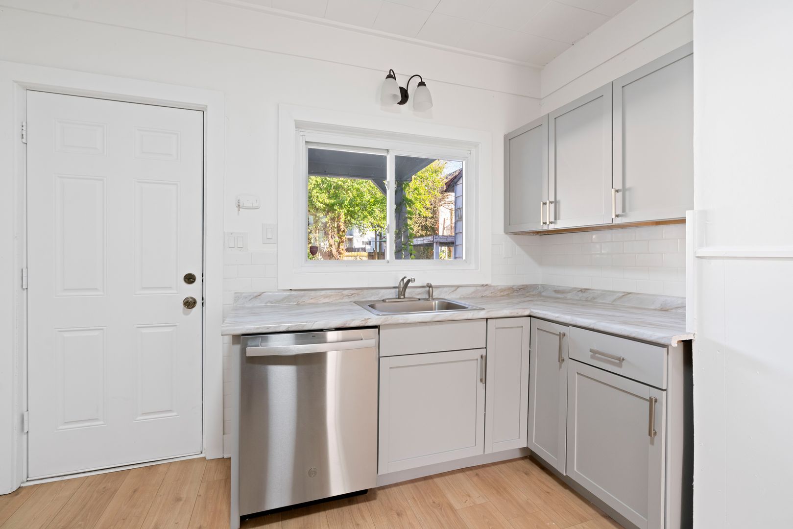 MOVE IN SPECIAL! SCORE HALF OFF 1ST MONTH'S RENT IF SIGNED BY NOV. 15! Beautiful 3 bedroom home in Beaver Falls available now!