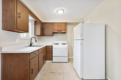 Gorgeous 2 bedroom home in Baldwin available October 1! – photo 1