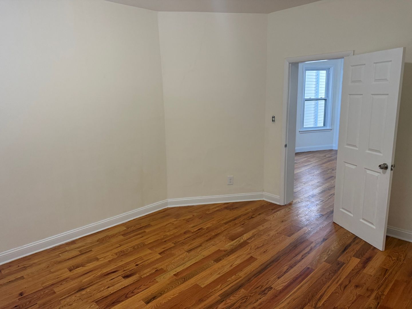 East Orange Apartment: 165 N ORATON PKWY