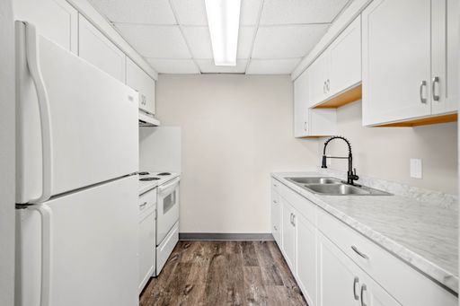Wonderful 2 bedroom in Carrick available September 15!