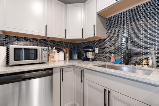 TOTALLY RENOVATED 4 BEDROOM HOUSE WITH WHOLE HOUSE A/C NEAR THE WATERFRONT!!!