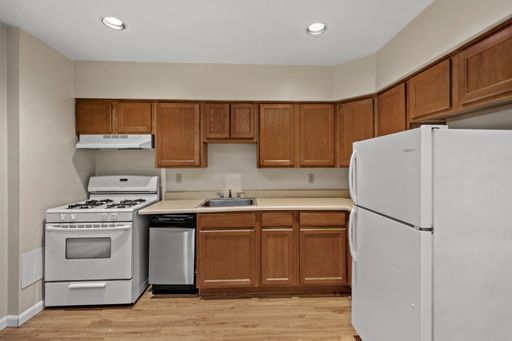 Charming 1 bedroom home in Mt. Washington available now! – photo 1