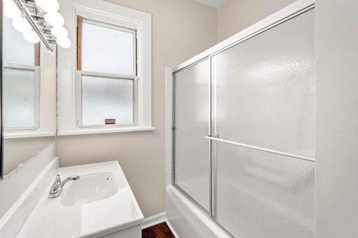3 BED STUNNER IN MCKEES ROCKS!!! – photo 1