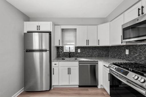 BEAUTIFUL 3 BEDROOM BOMBSHELL HOME IN PENN HILLS!!! WITH PARKING PAD AND LARGE BACKYARD! – photo 1