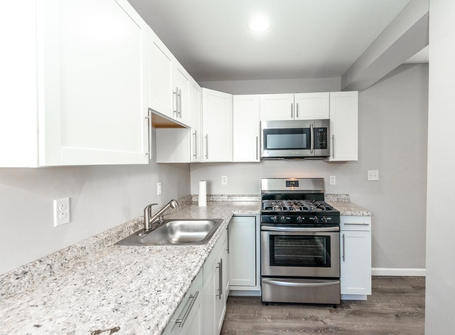 Pittsburgh Apartment: 453 Edith Street