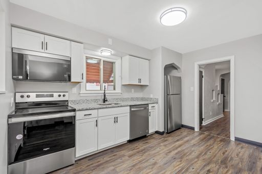 GORGEOUS 2 BEDROOM IN CLAIRTON - JUST RENOVATED!!! FEATURING FENCED IN BACK YARD!!