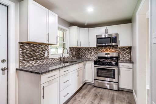 TOTALLY UPDATED 3 BEDROOM BRICK HOUSE IN BEECHVIEW!!! WITH OFF-STREET PARKING & WHOLE HOUSE A/C! – photo 1