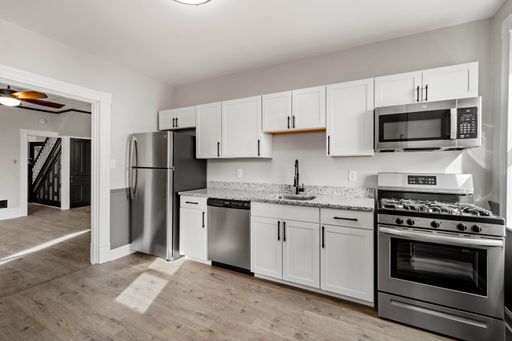 3 BEDROOM BEAUTY IN PITTSBURGH! NEWLY RENOVATED, CENTRAL LOCATION, MINUTES FROM THE CITY!!! – photo 1