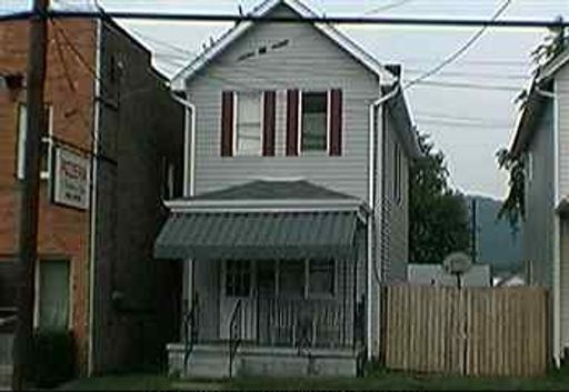 Amazing 4 Bedroom / 2.5 Bathroom House in Coraopolis!!!