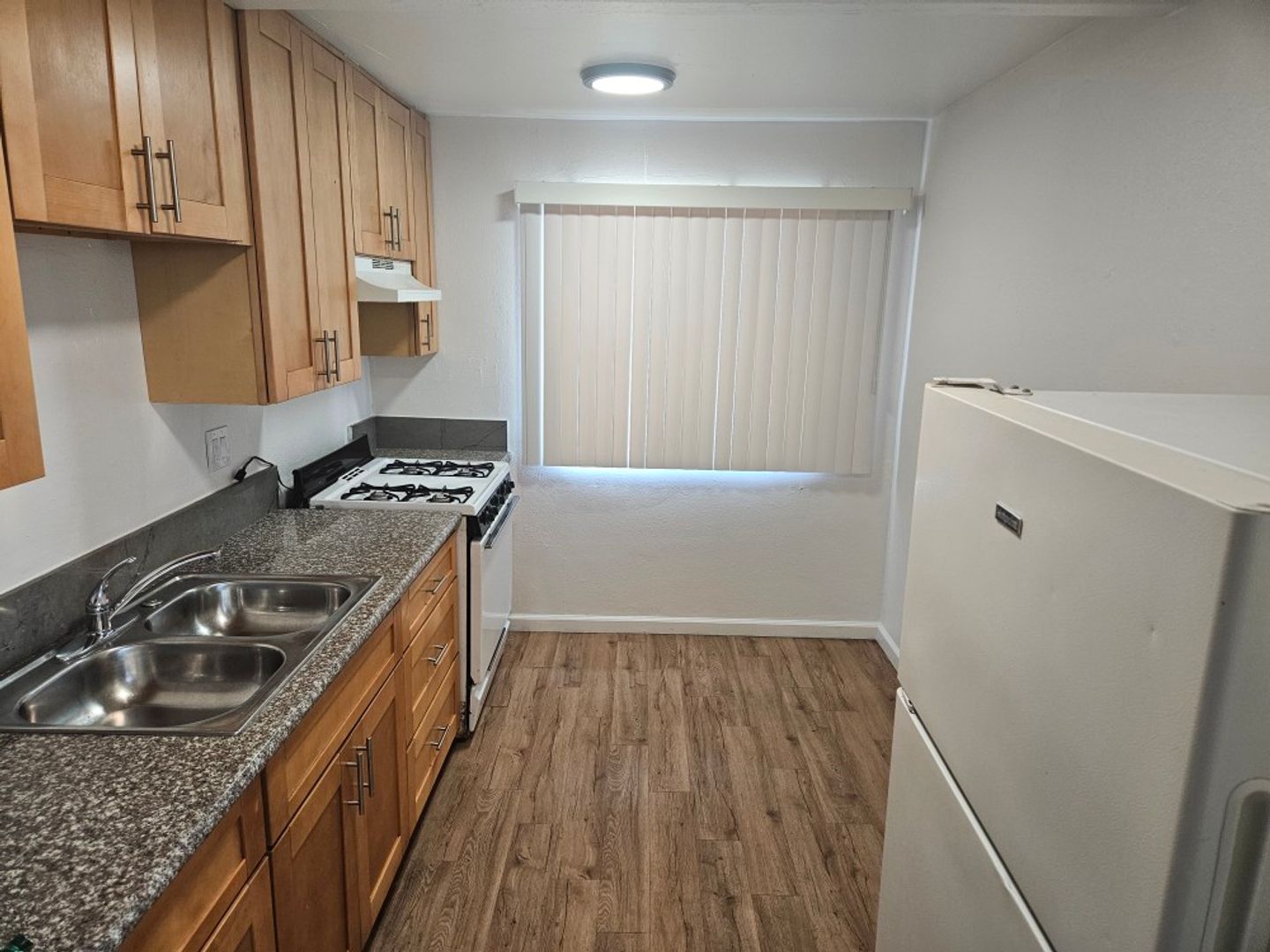 San Diego Apartment: 4210-4216 Division Street