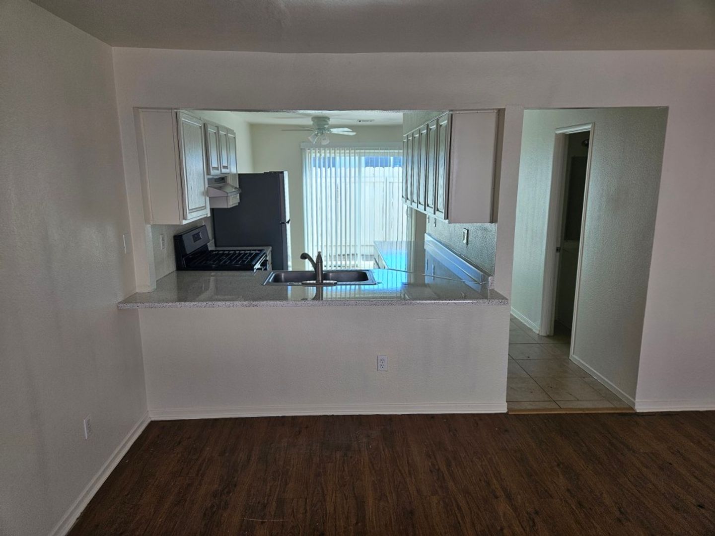 Spring Valley Apartment: 9146-9160 Kenwood Drive