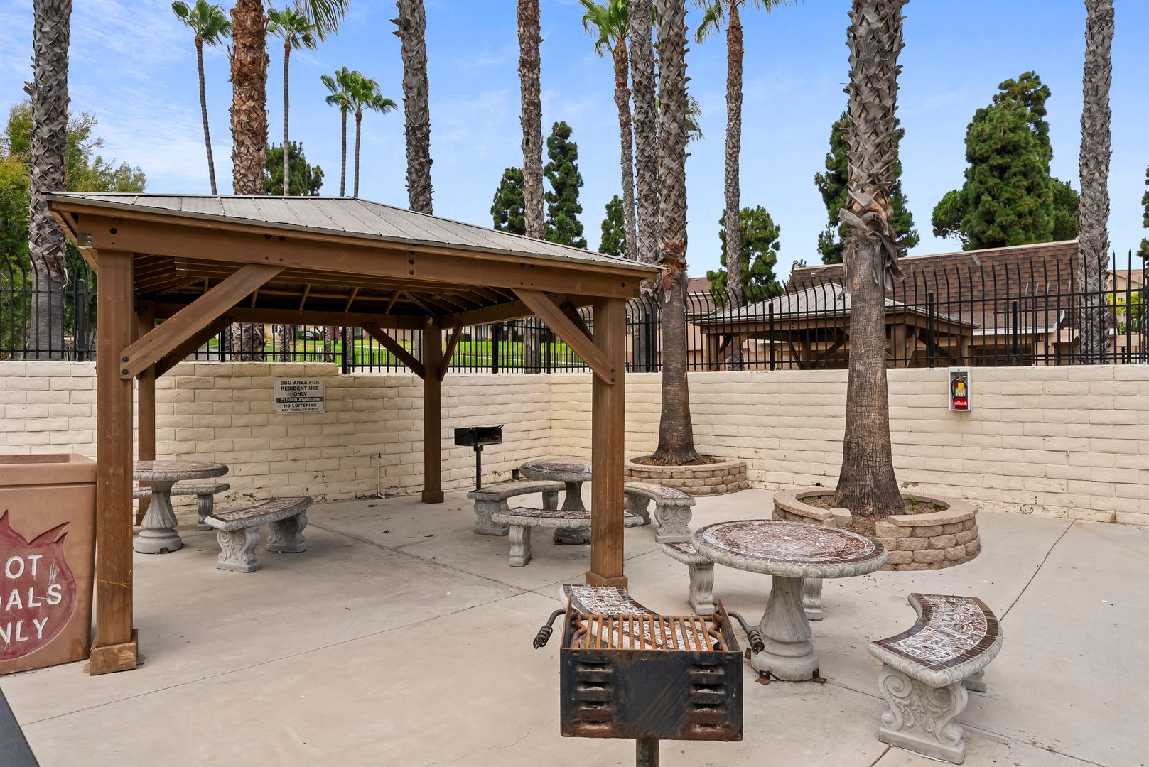 Grill area at 6908 Camphor Lane