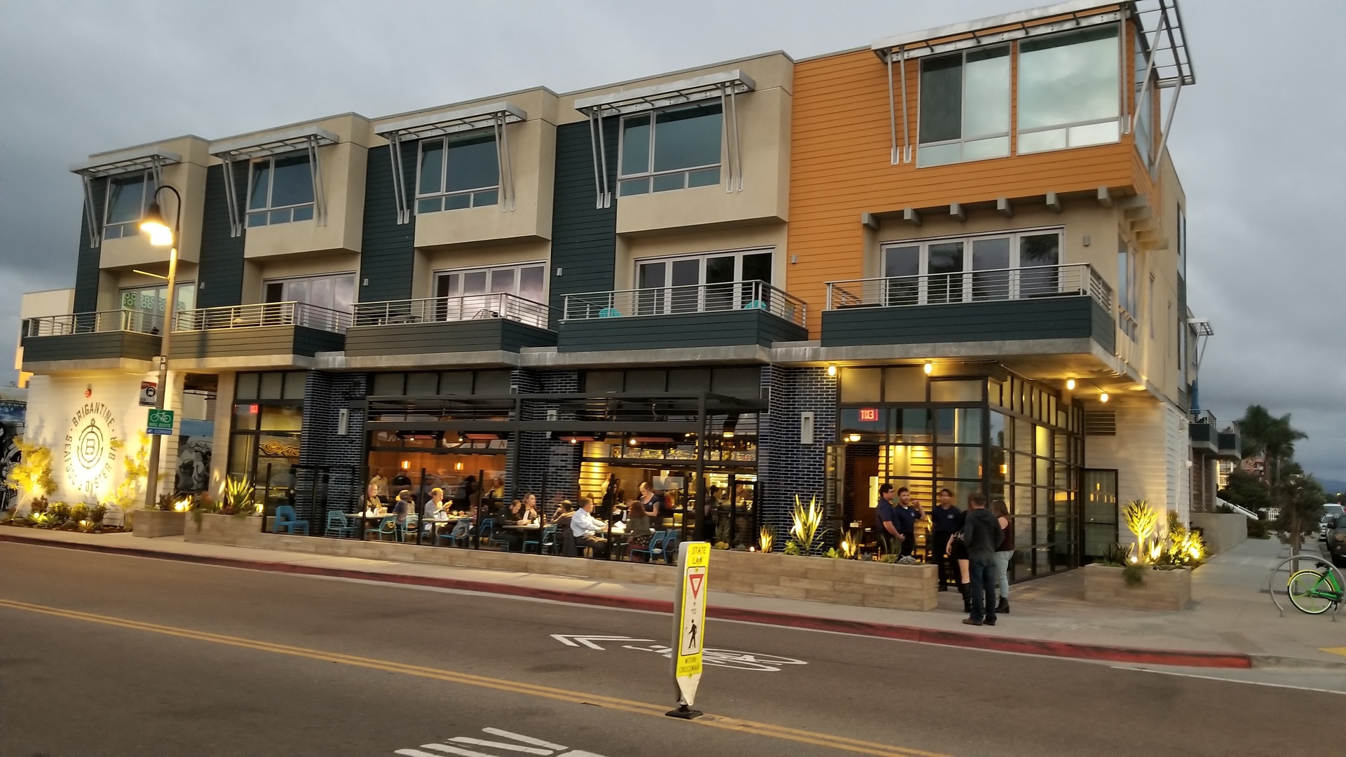 Imperial Beach Townhome: 100 Evergreen #2