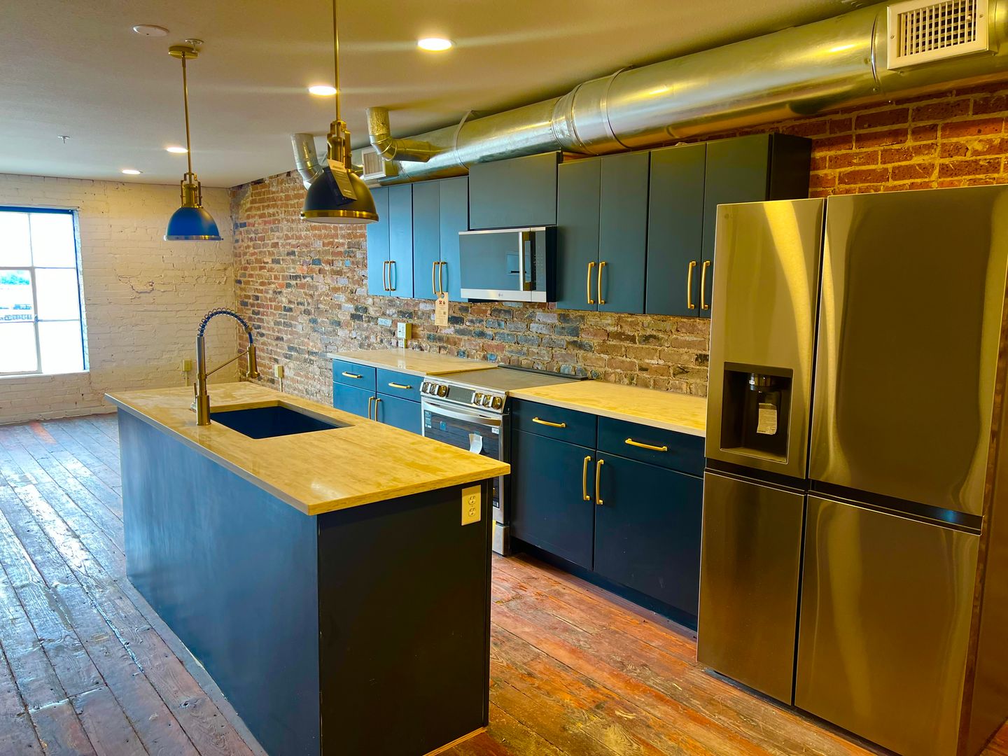 Texarkana Apartment: 204 East Broad