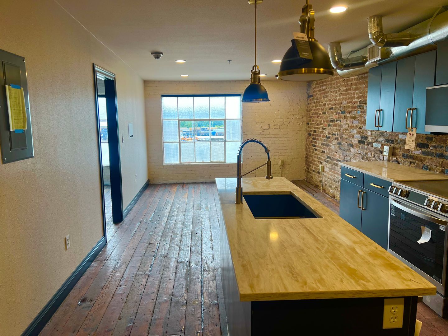 Texarkana Apartment: 204 East Broad