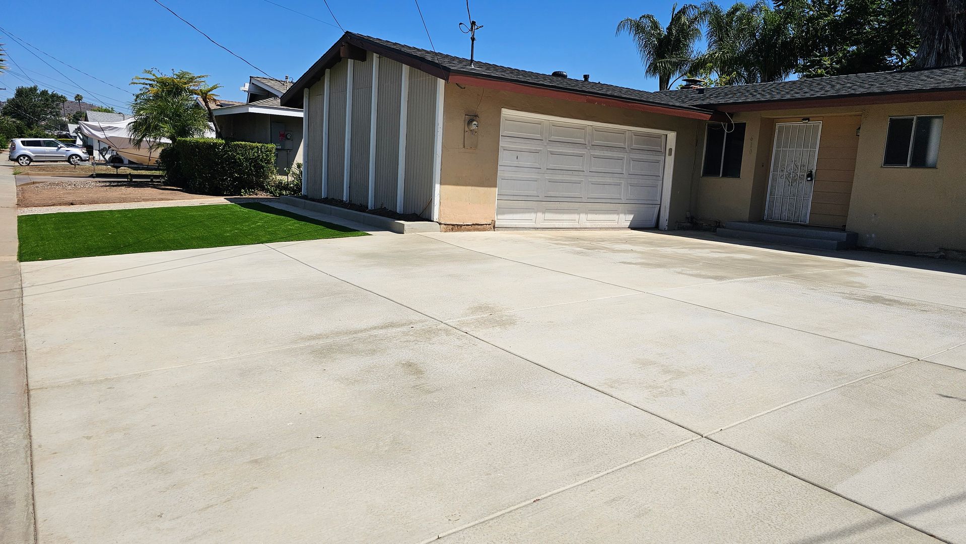 Escondido House: 610 Daisy Street