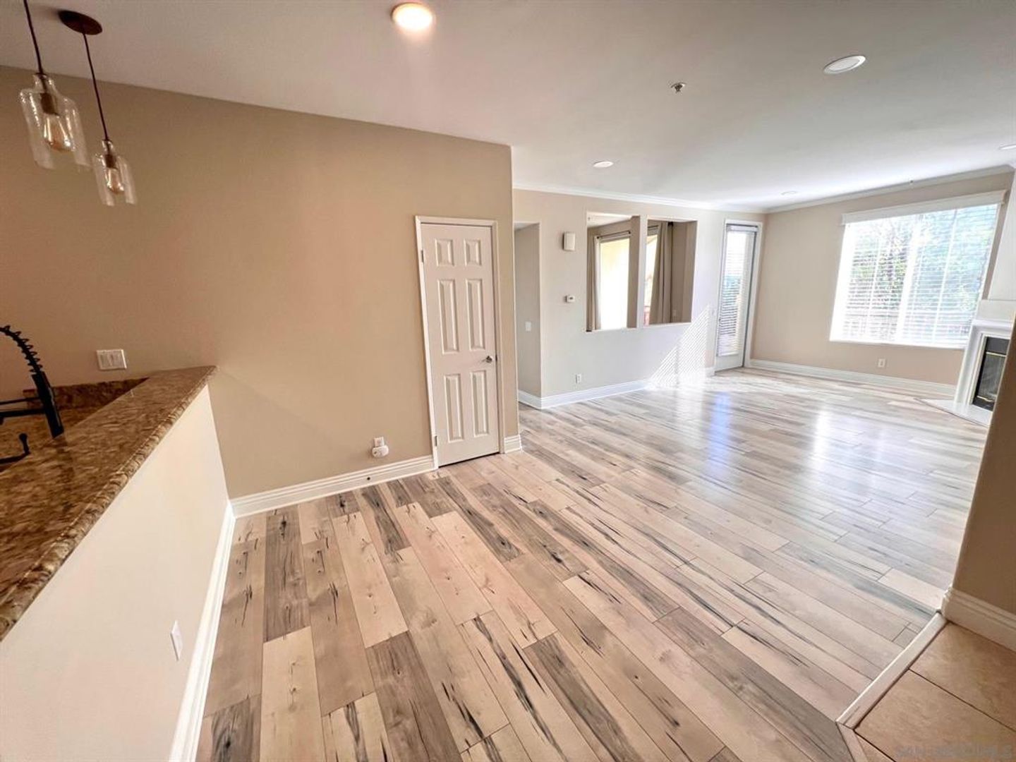 San Diego Condo: 12376 Carmel Country Rd Unit 207