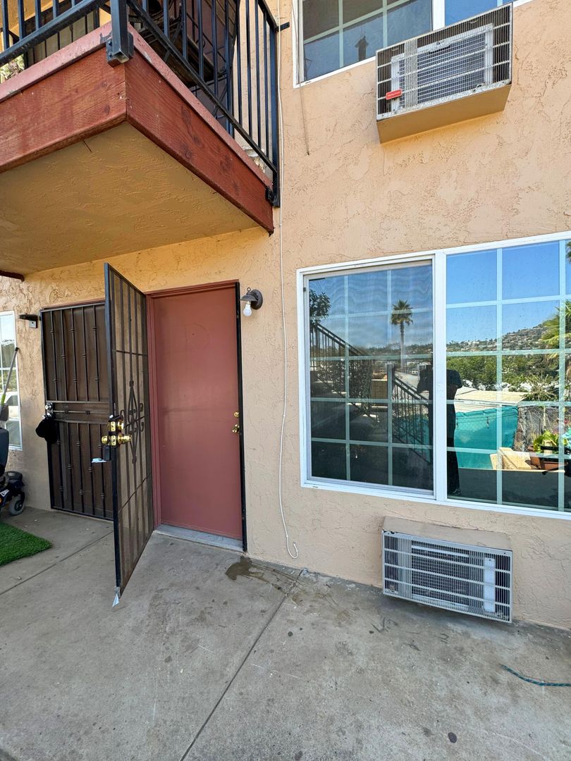 Spring Valley Apartment: 3600 S Bonita St