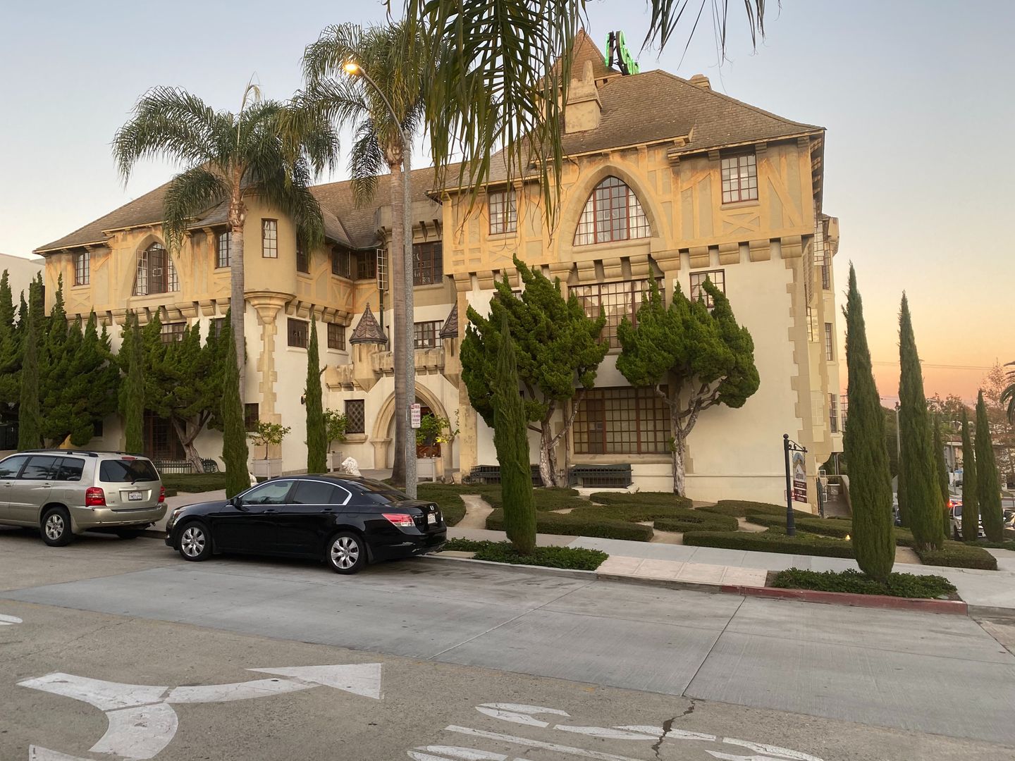 Long Beach Apartment: 212 Quincy Avenue