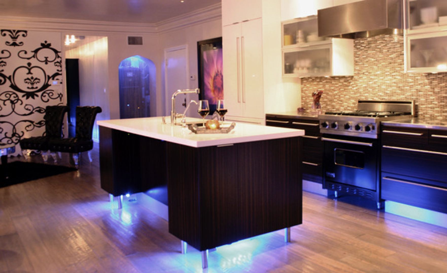 Long Beach Apartment: 212 Quincy Avenue