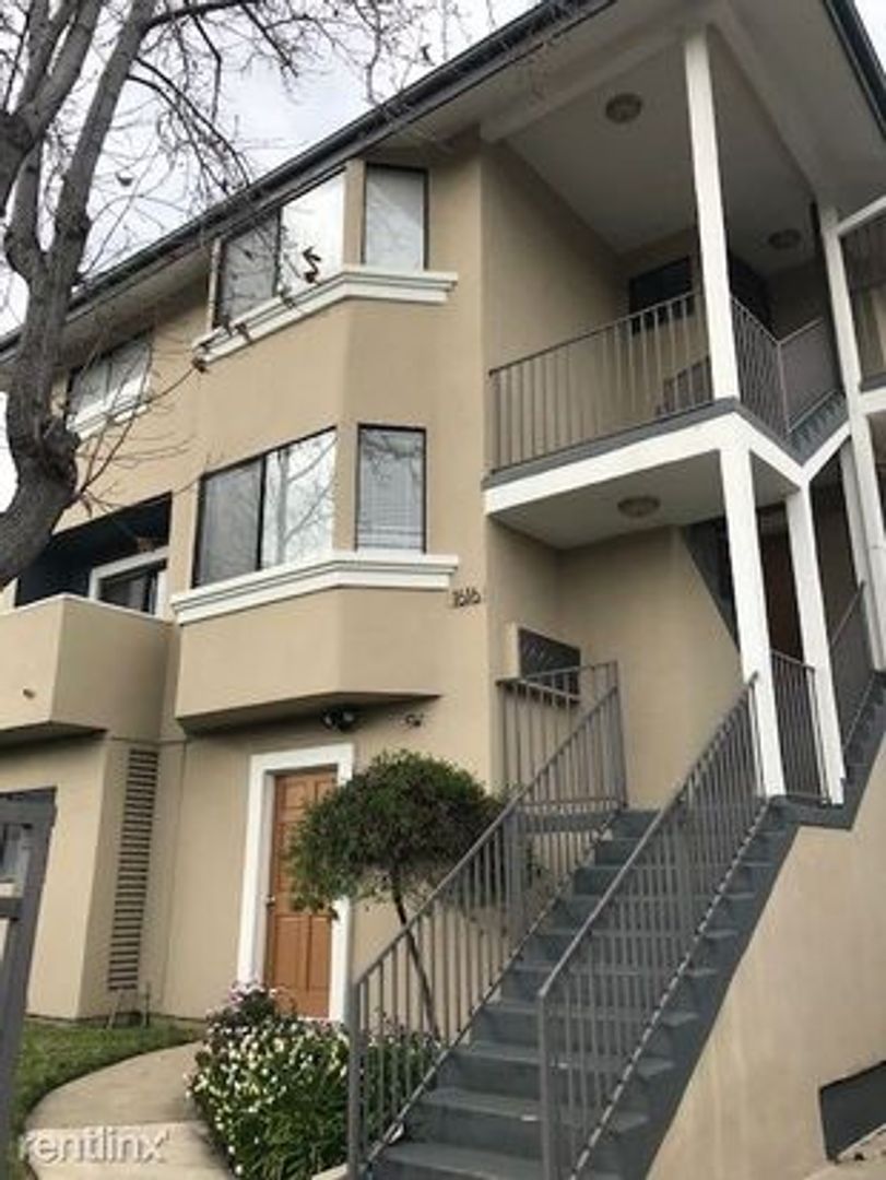 Los Angeles Apartment: 1616 S Bundy Dr.