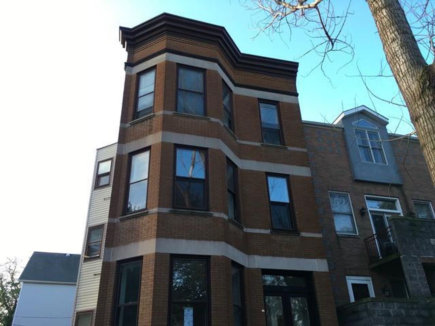 Chicago Apartment: 1503 W George St